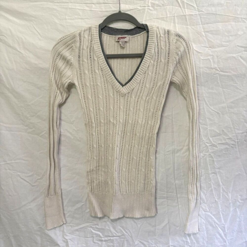 Arizona Jeans Retro V-neck Knit Top